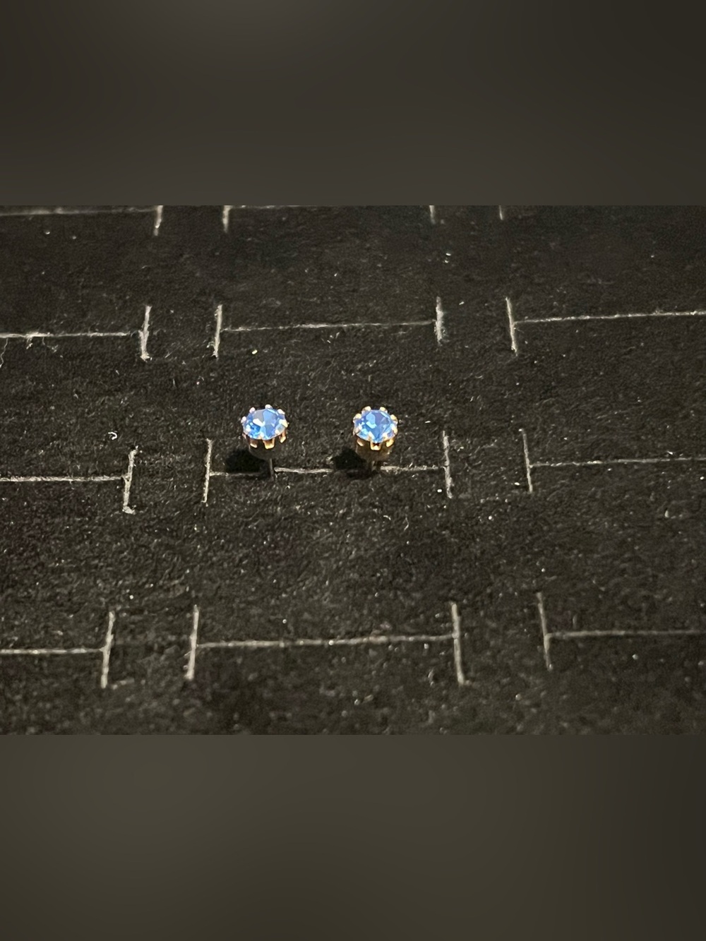 Blue Crystal Stud Earrings - Classic Gold Prong Setting